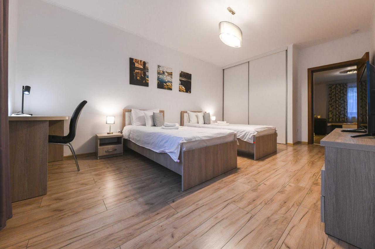 Spacious And Quiet 2 Bedroom Apartment Cluj-Napoca Exteriör bild