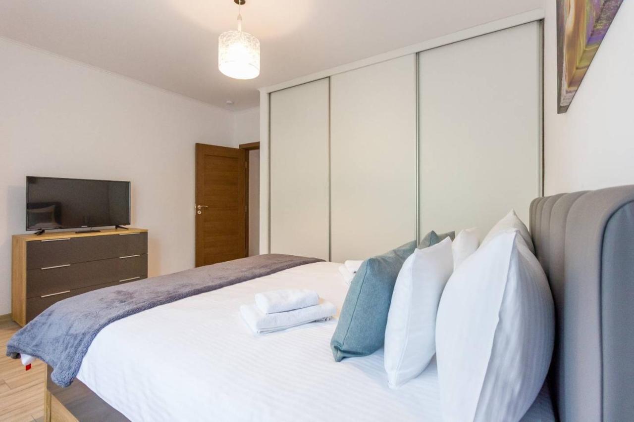 Spacious And Quiet 2 Bedroom Apartment Cluj-Napoca Exteriör bild