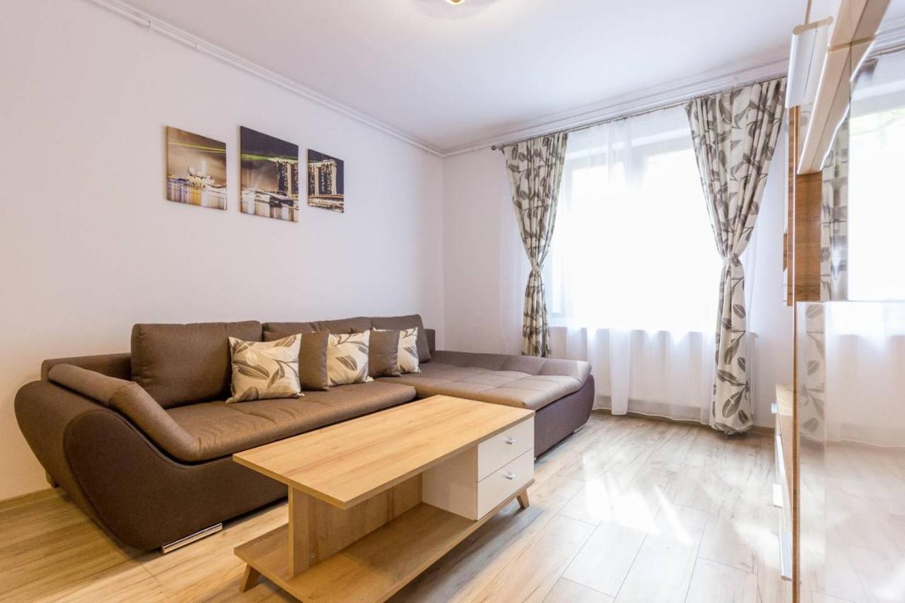 Spacious And Quiet 2 Bedroom Apartment Cluj-Napoca Exteriör bild