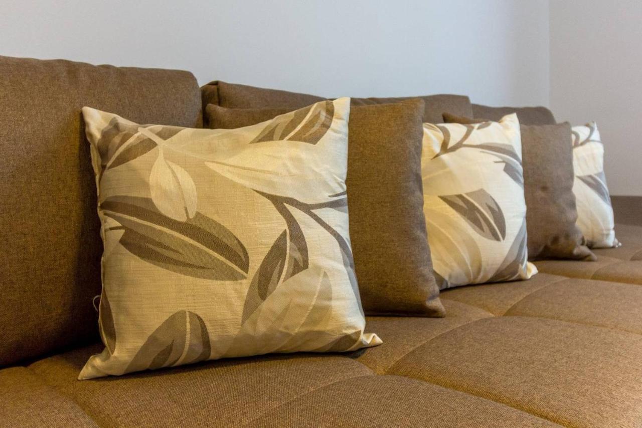 Spacious And Quiet 2 Bedroom Apartment Cluj-Napoca Exteriör bild